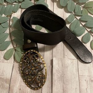 Leather belt with embellished buckle
